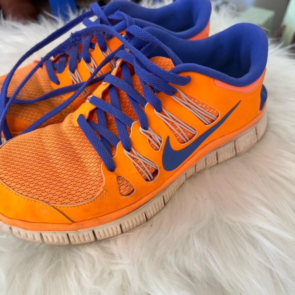 Nike tennis shoes